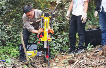 犀牛HPD液压土壤取样钻机成功交付