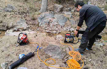绍尔岩芯背包钻机交付